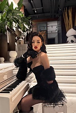 Ukrainian mail order bride Anastasiia from London with light brown hair and green eye color - image 10