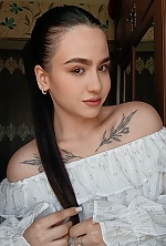 Ukrainian mail order bride Angelina from Ashgabat with brunette hair and brown eye color - image 4