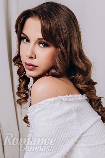 Ukrainian mail order bride Mariia from Dnipro with light brown hair and brown eye color - image 1