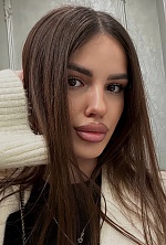 Ukrainian mail order bride Anna from Kyiv with light brown hair and brown eye color - image 2