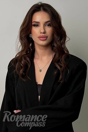 Ukrainian mail order bride Anna from Kyiv with light brown hair and brown eye color - image 1