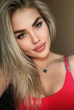 Lina, 24 y.o. from Kharkiv, Ukraine