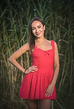 Ukrainian mail order bride Victoria from Munich with brunette hair and blue eye color - image 2