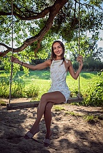 Ukrainian mail order bride Victoria from Munich with brunette hair and blue eye color - image 3