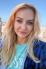 Ukrainian mail order bride Inna from Dallas with blonde hair and blue eye color - image 2