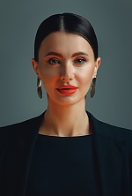 Ukrainian mail order bride Natalia from Chemnitz with brunette hair and brown eye color - image 6