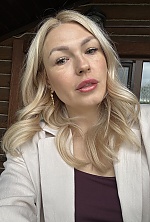 Ukrainian mail order bride Olena from Kryvyi Rih with blonde hair and green eye color - image 4