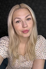 Ukrainian mail order bride Olena from Kryvyi Rih with blonde hair and green eye color - image 3