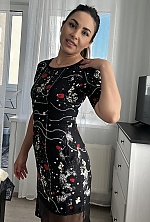 Ukrainian mail order bride Anna from Kyiv with brunette hair and brown eye color - image 4