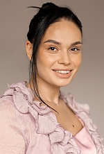 Ukrainian mail order bride Aigerim from Karaganda with black hair and brown eye color - image 7