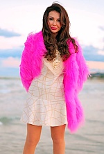 Ukrainian mail order bride Svetlana from Turin with brunette hair and grey eye color - image 5