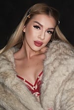 Ukrainian mail order bride Alona from Kyiv with blonde hair and grey eye color - image 11