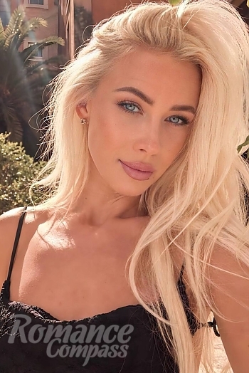 Ukrainian mail order bride Daria from Rome with blonde hair and blue eye color - image 1