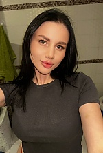 Ukrainian mail order bride Yuliia from Kyiv with black hair and grey eye color - image 4